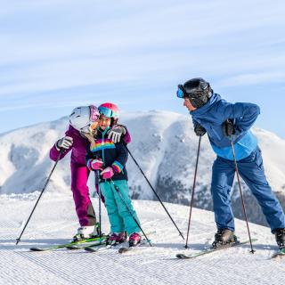 Skifahren_Falkert_Heidi-Alm Skipark_Familie_Nockberge_Winter © Christoph Rossmann_MBN Tourismus (13)(1) Skifahren_Falkert_Heidi-Alm Skipark_Familie_Nockberge_Winter © Christoph Rossmann_MBN Tourismus (13)(1)